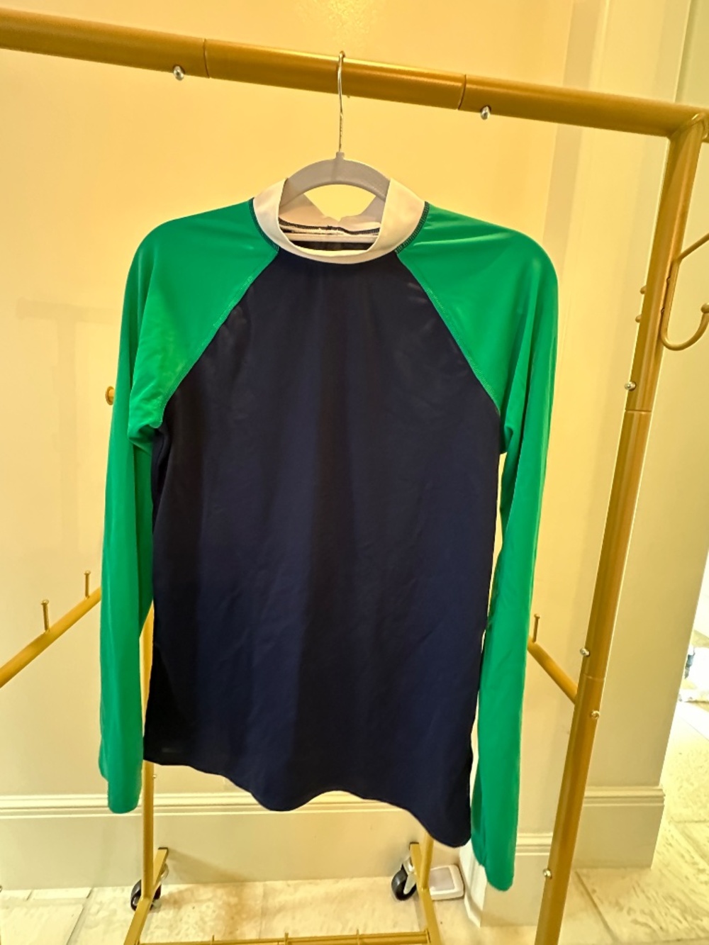LAND'S END mock turtleneck rash guard - YOUTH L (size 14-16)